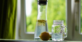 5 Best Summer Detox Waters to Lose Fat Faster